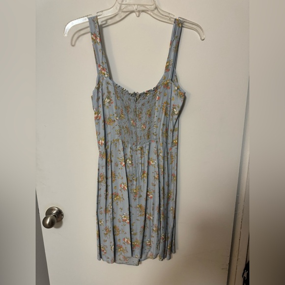 Reformation dress - size 6 - floral - Picture 2 of 3